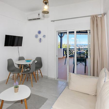 Apartament Nikiti Seafront Blue Zewnętrze zdjęcie