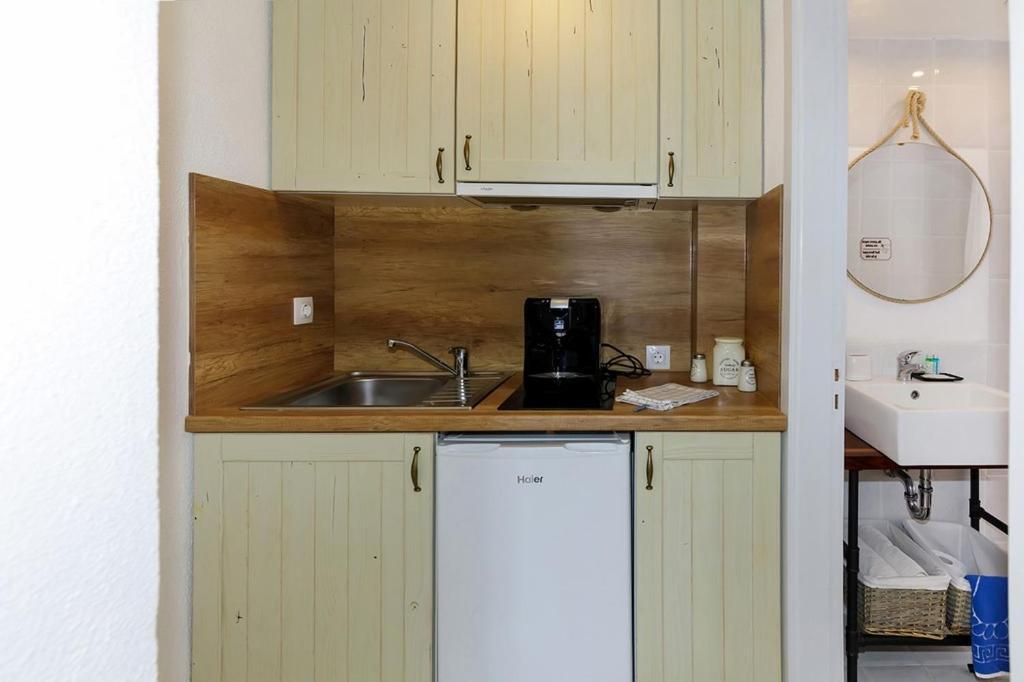 Apartament Nikiti Seafront Blue Zewnętrze zdjęcie