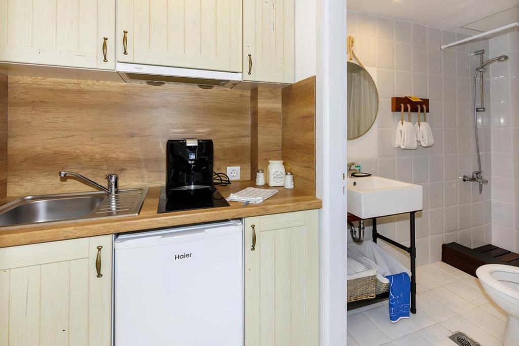 Apartament Nikiti Seafront Blue Zewnętrze zdjęcie